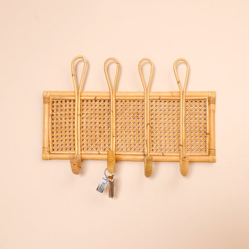 Transform your entryway with a sleek and practical wall key hanger! Designed to keep your essentials organized, our key hangers ensure you never misplace your keys again. Whether you prefer a rustic, vintage, or modern look, our collection offers a variety of materials and designs to complement any home décor.
 
Overall dimensions: 
Length 50cm × height 8cm