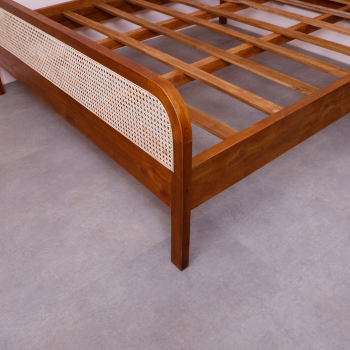 Avalynne Bed