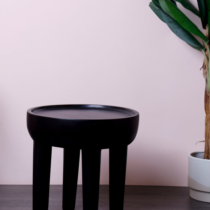 Mateo Sidetable