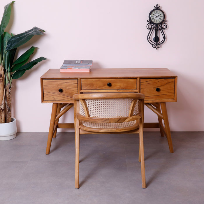 Larson Study Desk