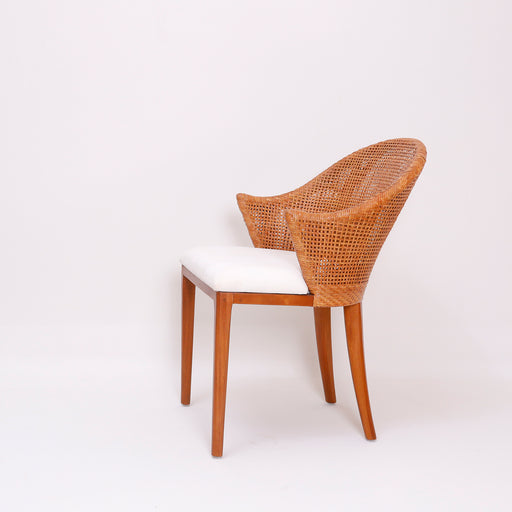 Upgrade your dining room with the Cante Dining Chair. A designer wooden dining chair combining comfort, premium materials, and contemporary style
