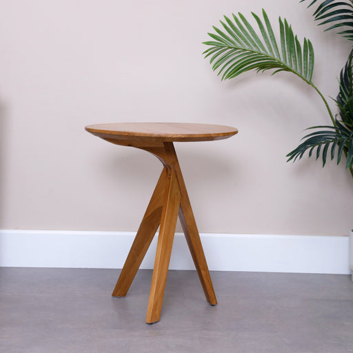 Transform your living room into a haven of comfort and style with our Boraam Coffee Table. Whether you're entertaining guests or unwinding after a long day, this coffee table is the perfect addition to your home. Elevate your space and elevate your living with our Boraam coffee table.
Overall dimensions: diameter 50cm×height 60cm
