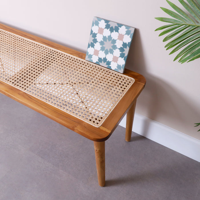 Amina Bench