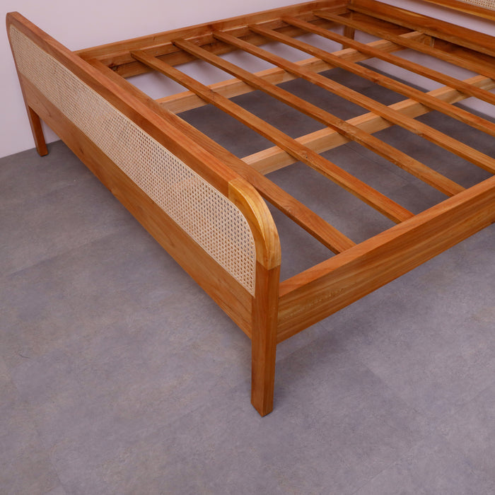 Avalynne Bed