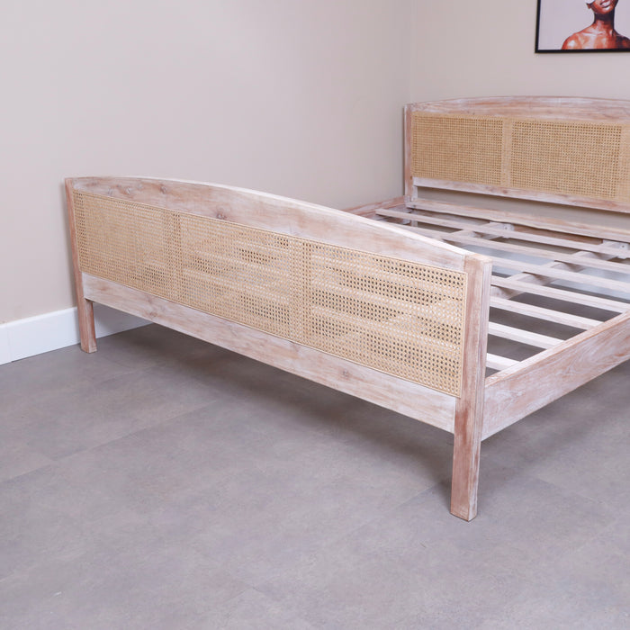 Kongsberg Bed