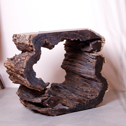 Introducing our Rosewood Root Side Table – a unique fusion of nature and craftsmanship for your outdoor retreat. Crafted from premium Rose wood, this side table mimics the organic beauty of roots, adding a touch of rustic elegance to your garden or patio.
overall dimensions:
L129×W63×H60
