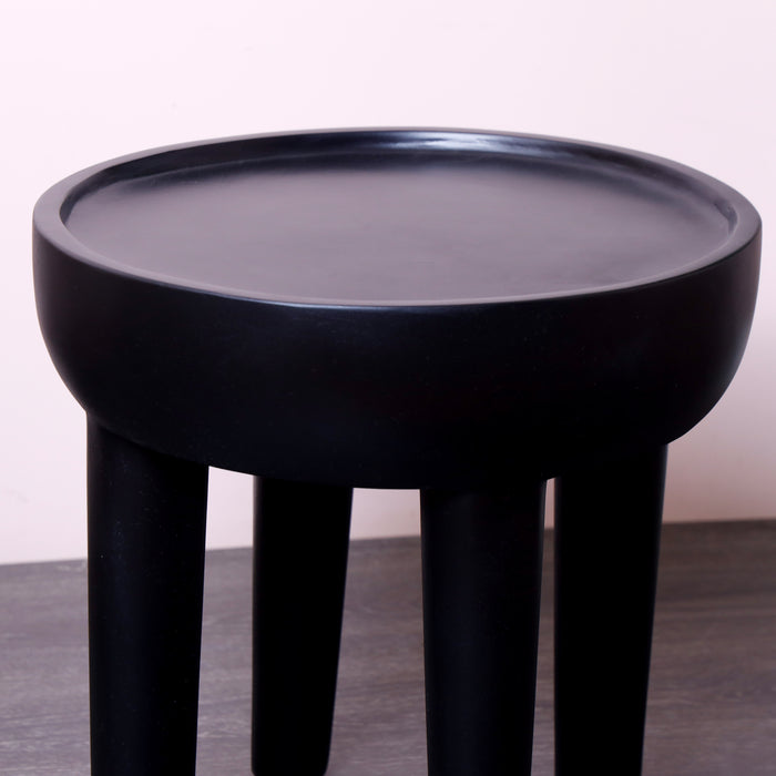 Mateo Sidetable