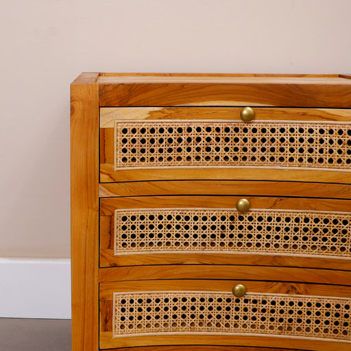 Add a touch of natural charm to your space with our Thiago bedside table a perfect blend of functionality and style. Crafted from premium natural rattan panel, this versatile table serves as both a side table and a bedside table. Featuring a spacious tabletop and a sturdy frame, it’s ideal for holding books, lamps, or décor pieces. Whether placed next to a bed, sofa, or reading nook, this table adds warmth and character to your home.
Overall dimensions:
length 60cm × depth 40cm × height 60cm