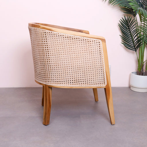 No matter the occasion, these stylish chairs, take a page from your living room—a classic piece that is as timeless as they come.Dimensions -Seating : 48cm x 54cmTotal height : 73cmSeating to floor : 48cm (with cushion)