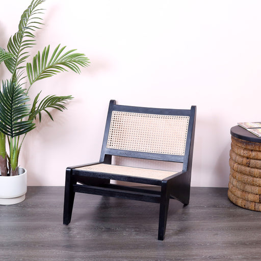 No matter the occasion, these stylish chairs, take a page from your living room—a classic piece that is as timeless as they come.Dimensions -Seating : 60cm x 50cm Total height : 65cm Seating height : 32cm