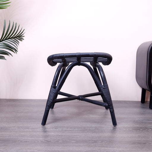Add a touch of modern designed style to your living room with this unique stool.overall dimensions:
L54×W42×H44
