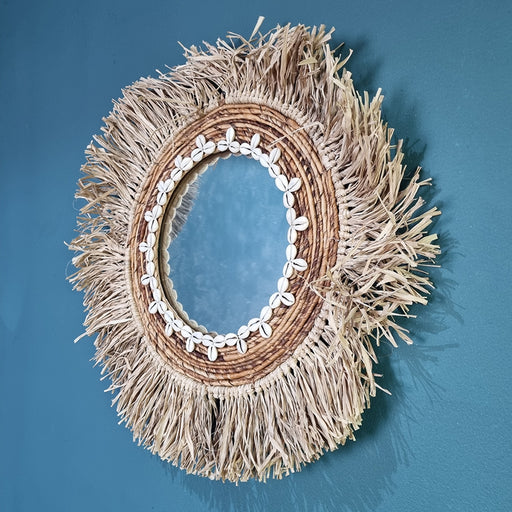 Add an instant touch of style to your decor with this gorgeous mirror.Dimensions: 66cm diameter