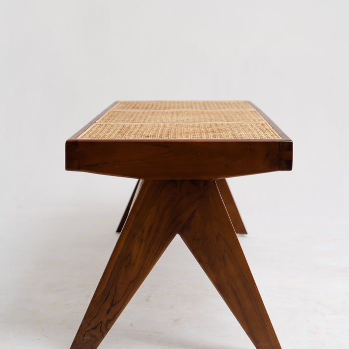 Ariel Bench