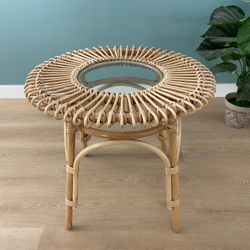 A modern side table created with amazing engineering and made to fit in any home.
Dimensions - Top : 49cm diameter Total height : 55cm