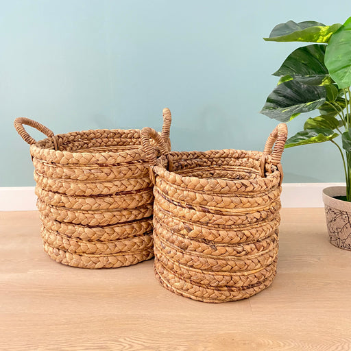 Add an instant touch of style to your living room with this gorgeous braided basket.Dimensions :Big - 42cm Diameter x Height 38cmSmall - 36cm Diameter x Height 35cm