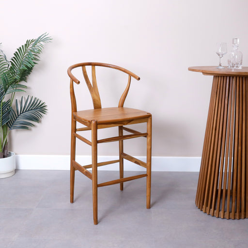 Discover the perfect harmony of form and function with our Solid Wood Bar Chair, a versatile seating solution designed to effortlessly transition between indoor and outdoor spaces. Crafted with care and precision, this chair embodies timeless elegance and durability.
Overall dimensions : 

seating L 37cm×W 35cm×H 75cm×backrest H 105cm