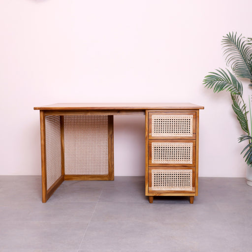 Transform your workspace into a tropical paradise with our exquisite Dacia workdesk. Crafted with precision and care, this piece combines the natural beauty of rattan with practical functionality to create a stunning centerpiece for your home office or study.
Overall dimensions:length: 120cm, depth: 60cm, height: 76cm