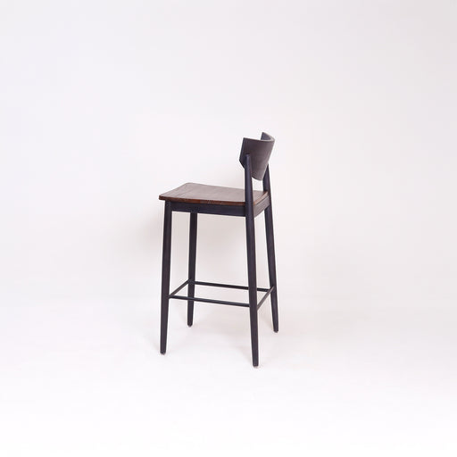 Add an instant touch of style to your bar with this solid wooden bar chair.
Colour - Combination of Walnut and Black
Overall dimensions:

seating length 48cm×width 43cm×height 75cmbackrest height 102cm