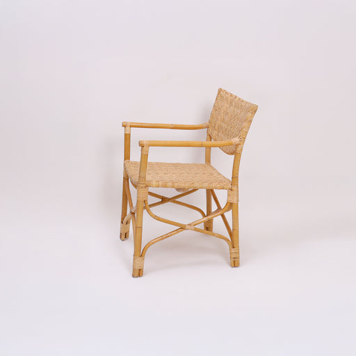 Experience ultimate relaxation with the Cove Lounge Chair, a perfect blend of comfort and elegance. Its inviting design makes it ideal for reading, lounging, or adding a stylish touch to any living space.