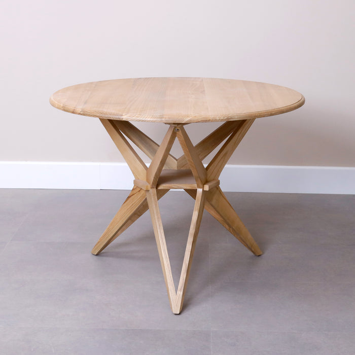 Ivaki Round Table