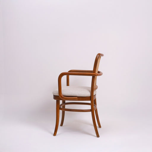 The Bali Dining Chair combines comfort, style, and craftsmanship, proudly made in Indonesia. Featuring a cushioned seat and a handwoven rattan backrest, it blends natural beauty with everyday comfort. Its elegant design fits seamlessly into both modern and classic interiors, making it a perfect choice for any dining space.
Overall Dimensions:
Seating: W50cm × D50cm
Seat to Floor: 49cm
Total Height: 90cm
Arm to Arm (Outer): 50cm
Arm Height (Top) to Floor: 71cm
