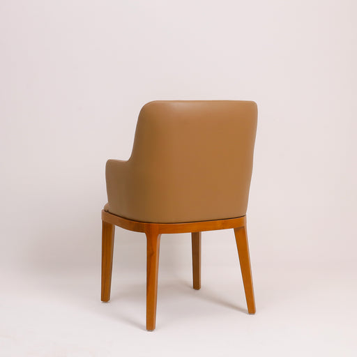 Enhance your dining experience with the Albin chair, designed to blend style, comfort, and durability. Its sleek silhouette complements both modern and traditional interiors, making it the perfect addition to any dining space. Whether for family meals or formal gatherings, the Albin chair adds sophistication without compromising on comfort.
Overall dimensions: 
Seating depth 48cm × length 54cm × height 45cm 
Arm to arm: 60cm 
Total height 90cm
 