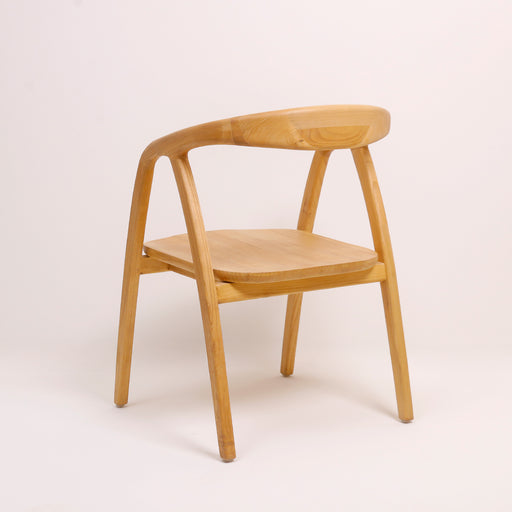 Experience the perfect blend of traditional design and expert craftsmanship with this solid wood dining chair. Handcrafted with precision, it showcases the timeless beauty of natural wood, offering both elegance and durability. Perfect for adding a touch of luxury to everyday dining or special gatherings.
Overall dimensions:

Seating: W 46.5cm x D 51.5 cm

Floor to seating: 41 cm

Total Height: 73cm
