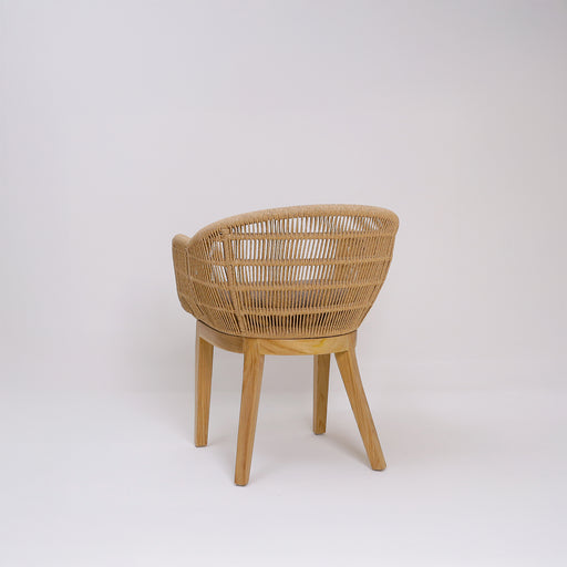 Elevate your outdoor dining experience with this solid wood dining chair, designed for style, comfort, and durability. Crafted with a sturdy wood frame and a synthetic loom, it is built to withstand the elements while adding a touch of sophistication to your outdoor space. Perfect for alfresco meals and outdoor gatherings, this chair combines practicality with timeless design.
Dimensions:Full Height: 80cmFloor to Seat: 50cmSeating: 40cm × 40cm