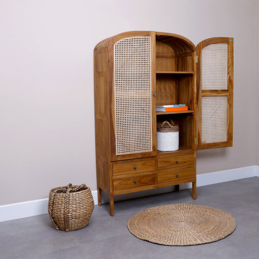 Crafted with high-quality materials and attention to detail, our Elgin Rattan cabinet offers ample storage space for all your essentials. Whether it's in the living room or bedroom, its versatile design adapts to your lifestyle and decor preferences.
Overall dimensions:height180cm×length 100cm× depth 45cm