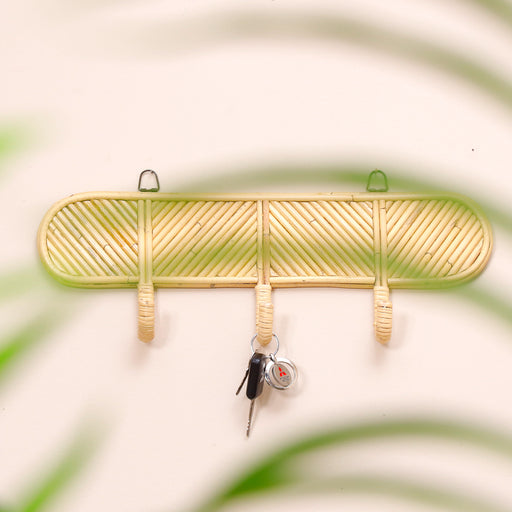 Looking for a perfect blend of functionality and aesthetics? Our handcrafted Rattan Looper Key hanger is just what you need! This chic and functional accessory is the perfect addition to your home décor, blending practicality with timeless style.
Overall dimensions: 
Length 50cm × height 8cm 