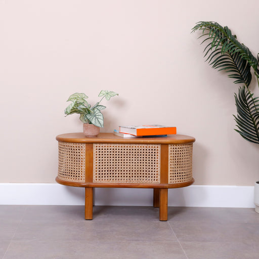 Made with Responsibly sourced Indonesian timber. Crafted with solid wood and rattan, these exquisite coffee tables add a touch of sophistication to any room.
Overall dimensions - Length: 90cm x Depth: 44cmTotal height : 50cm
