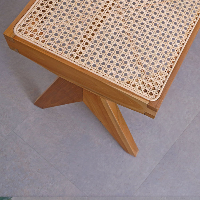 Ariel Bench