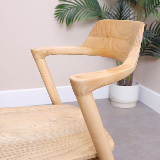 Defined by its graceful lines and organic form, the Horsens chair is an ideal choice for those who appreciate furniture that doubles as functional art. Its balanced proportions allow it to complement various table styles, from solid oak centerpieces to minimalist glass tops. Whether you are hosting a formal gathering or enjoying a quiet morning coffee, this classic piece ensures your dining room remains a stylish sanctuary.

Specifications


Total Height: 77cm

Seating Height (with cushion): 46cm

Armrest Height: 66.8cm

Seat Dimensions: W43cm × D45cm

Style: Mid-Century Modern / Iconic Classic



Key Features

Integrated Comfort: The expertly fitted cushion provides enhanced seating support while maintaining the chair's sleek profile.

Ergonomic Support: The curved backrest is designed to follow the natural contours of the body, offering a comfortable, "hug-like" feel.

Timeless Silhouette: A design that transcends trends, ensuring it remains a staple of your interior decor for years to come.

Premium Proportions: With an arm height of 66.8cm, it is designed to tuck neatly under most standard dining tables to save space when not in use.
