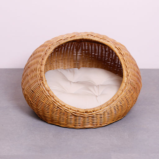 Introducing our Synthetic Rattan Pet House, a sanctuary of style and comfort for your furry friend. Crafted with care from high-quality synthetic rattan, this pet house blends seamlessly with your home decor while providing a cozy retreat for your beloved companion. Upgrade your pet's space with a touch of sophistication and undeniable comfort.Dimensions - 50 x 50 x 30