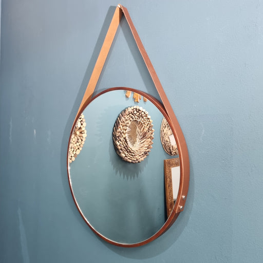 
Add an instant touch of style to your decor with this gorgeous wooden hanging mirror.Dimensions: Mirror - 60cm diameter. Height of the Hanging to bottom of Mirror -92cm