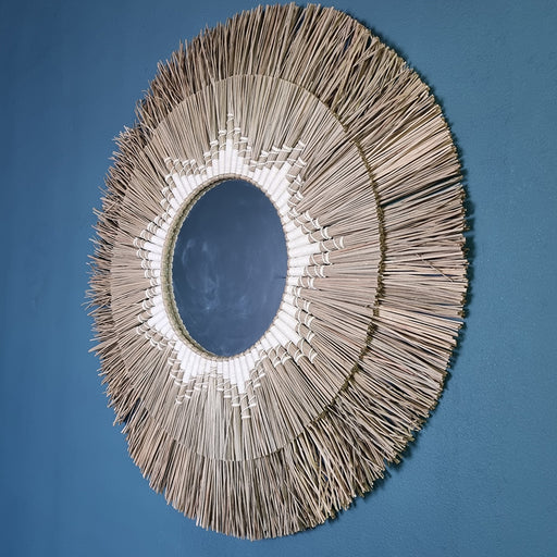 
Add an instant touch of style to your decor with this gorgeous mirror.Dimensions: 91cm diameter