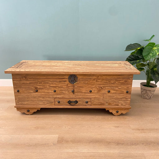 
Presenting a traditional design, Well-constructed from recycled Teak wood of 20-25 years old. This durable furniture features a large storage space which also gives an antique touch to the space it its place.
Dimensions : L120cm x D45cm x H46cm 